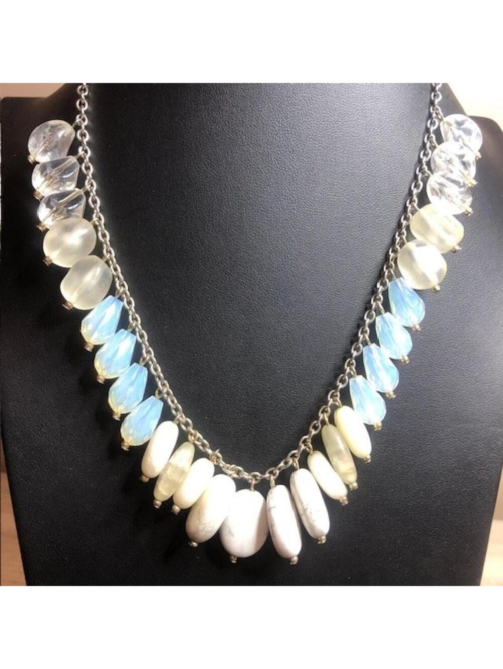 B3610 LOFT Statement Bib charm Necklace 18" Dangle howlite SilverTone Cha-Cha